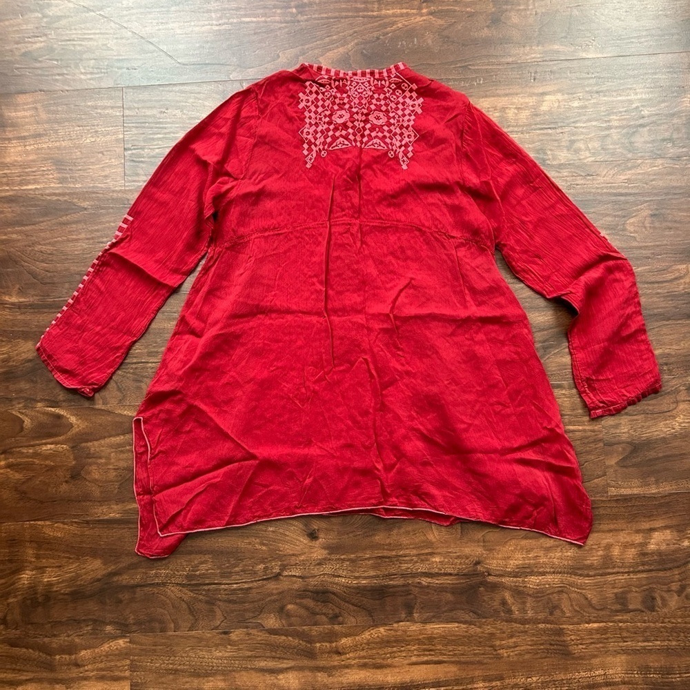 Johnny Was Rona Georgette Floral Embroidered Tunic 
Burgundy Red 
Size Small - Picture 12 of 16